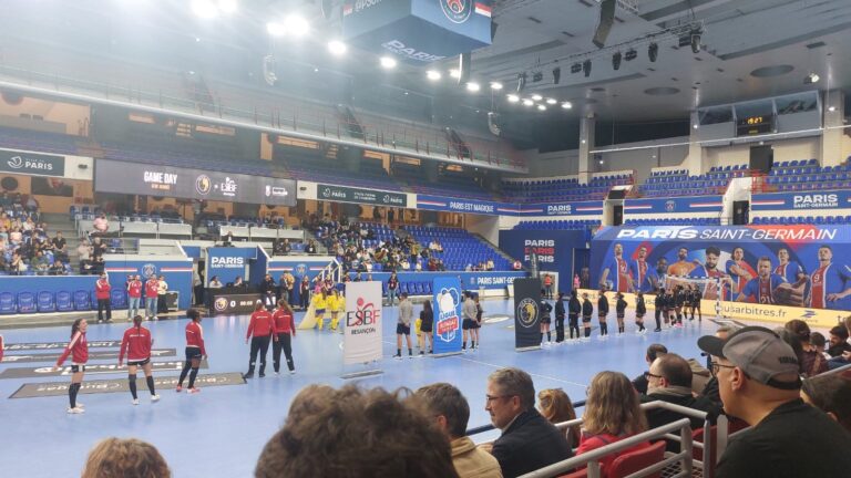 Présentation des équipes Paris 92 et ESBF Besançon avant le match de Ligue Butagaz Énergie